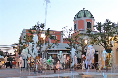 Outlet La Reggia a Caserta: orari, negozi e mappa 